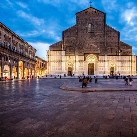 Urbanicooh Paracelso - Piazza Maggiore View Болонья Экстерьер фото