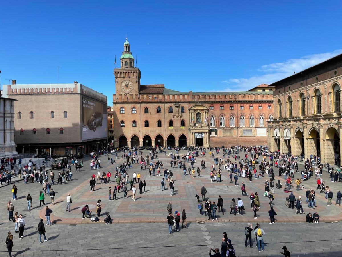 Urbanicooh Paracelso - Piazza Maggiore View Болонья Экстерьер фото
